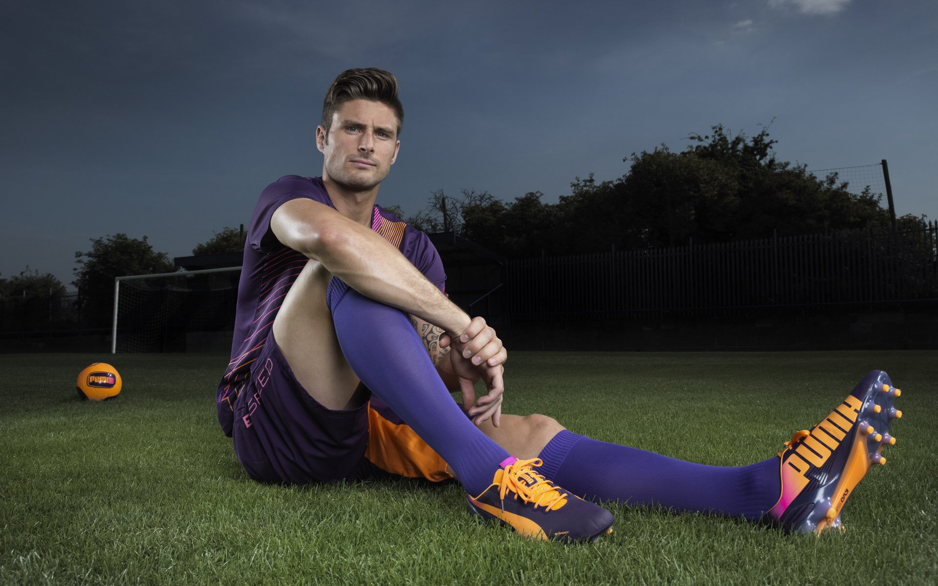 皇马防线稳固，门将神扑保住零封，皇马守门